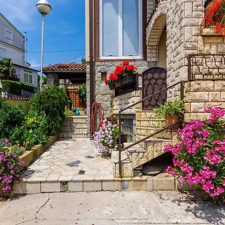 Appartamento In 39414