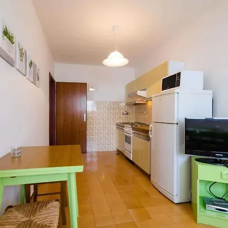 In 39414 * Crikvenica