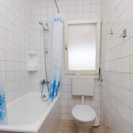 Appartamento In 39414 *