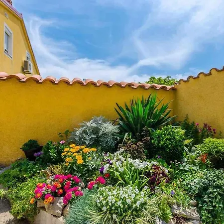 Appartamento In 39414 *