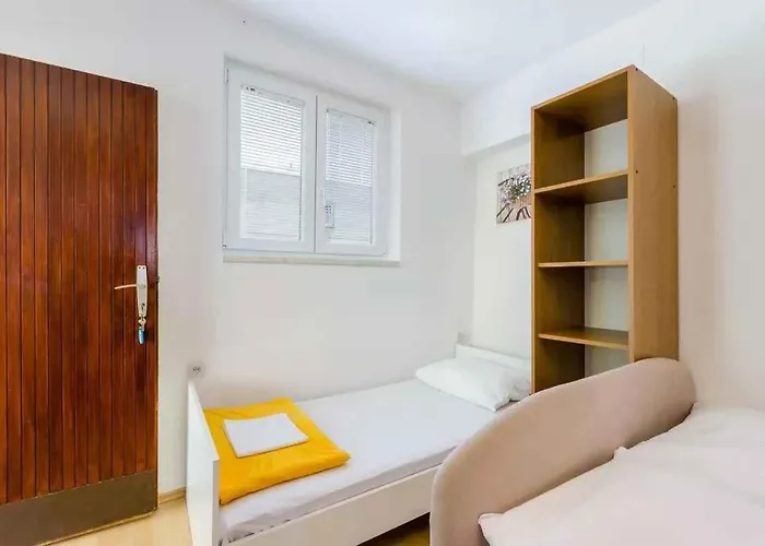 Apartament In 39414 Crikvenica